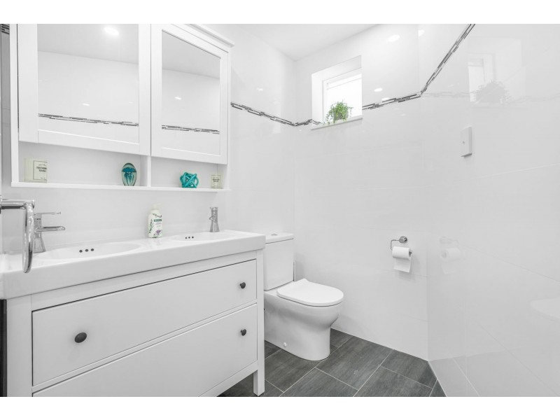 10 Camborne Way, Thornlie WA 6108