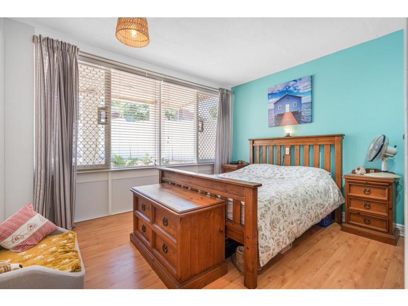 10 Camborne Way, Thornlie WA 6108