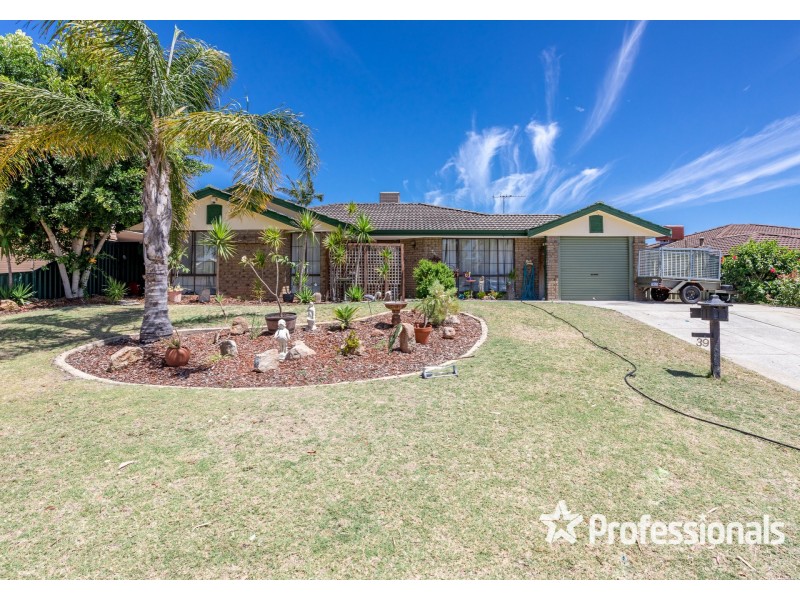 39 Redheart Drive, Thornlie WA 6108