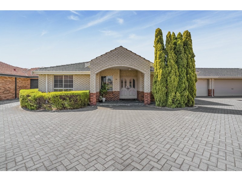 22/7 Lester Drive, Thornlie WA 6108