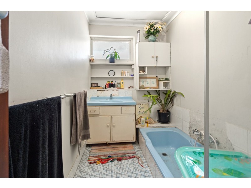 24 Fremantle Road, Gosnells WA 6110