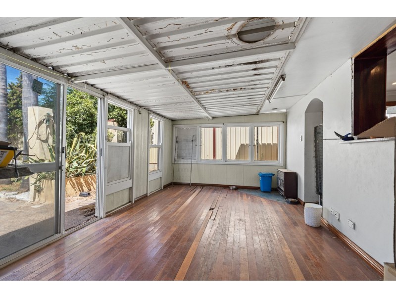 24 Fremantle Road, Gosnells WA 6110