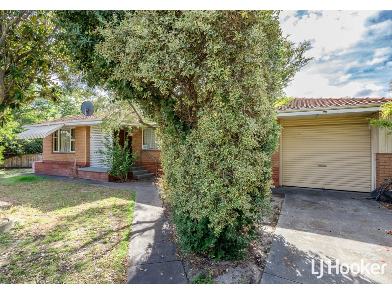 2 Ward Crescent, Kelmscott WA 6111