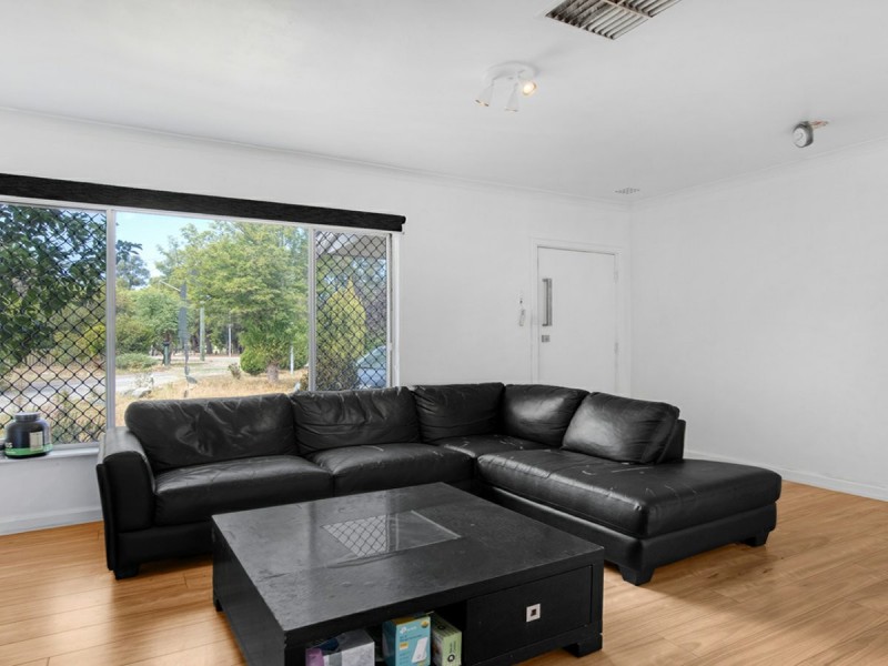14 Chelsfield Street, Gosnells WA 6110