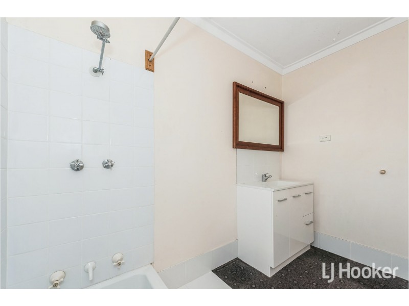 8 Orbit Street, Beckenham WA 6107