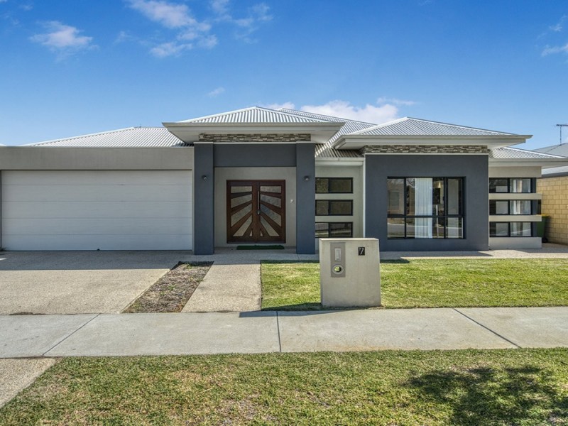 7 Langshan Street, Southern River WA 6110