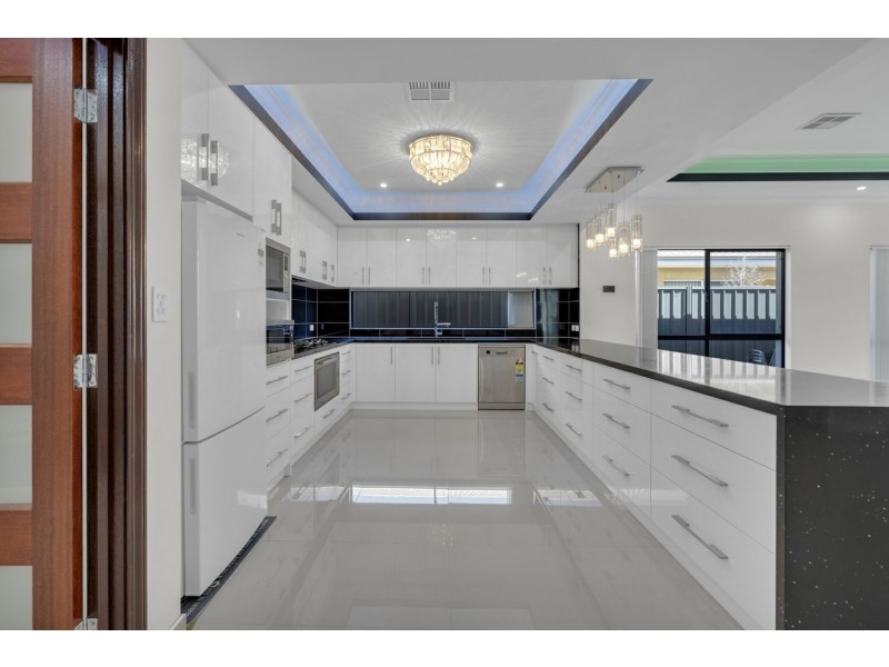 13 Langshan Street, Southern River WA 6110