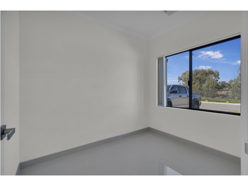 13 Langshan Street, Southern River WA 6110