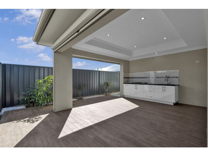 13 Langshan Street, Southern River WA 6110