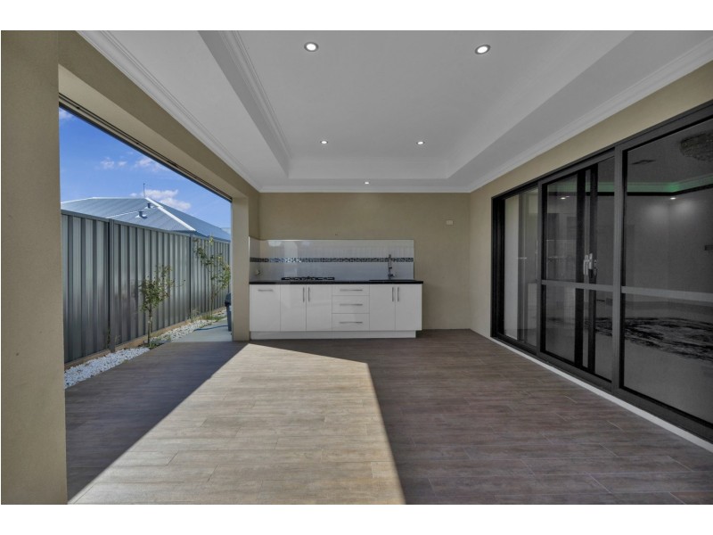 13 Langshan Street, Southern River WA 6110