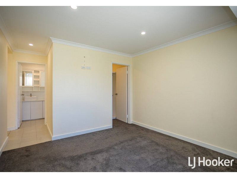 72 Aldington Street, Maddington WA 6109