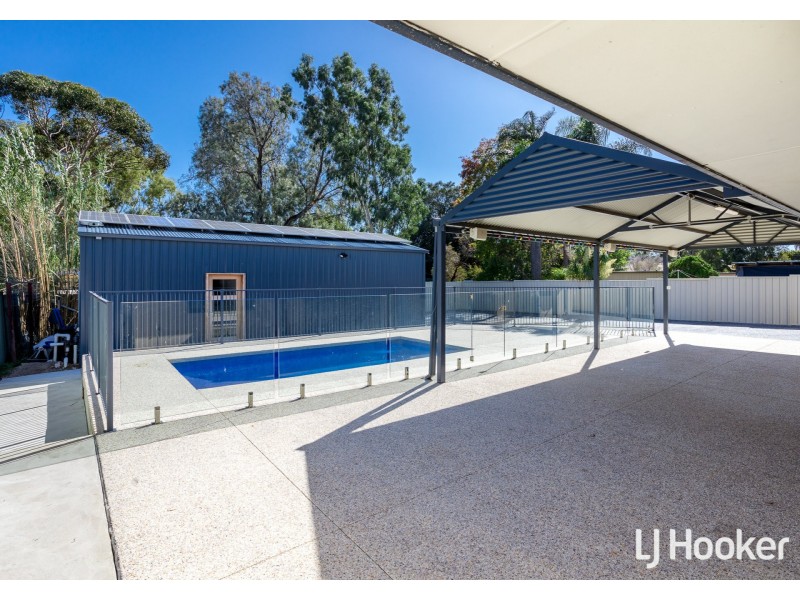 72 Aldington Street, Maddington WA 6109