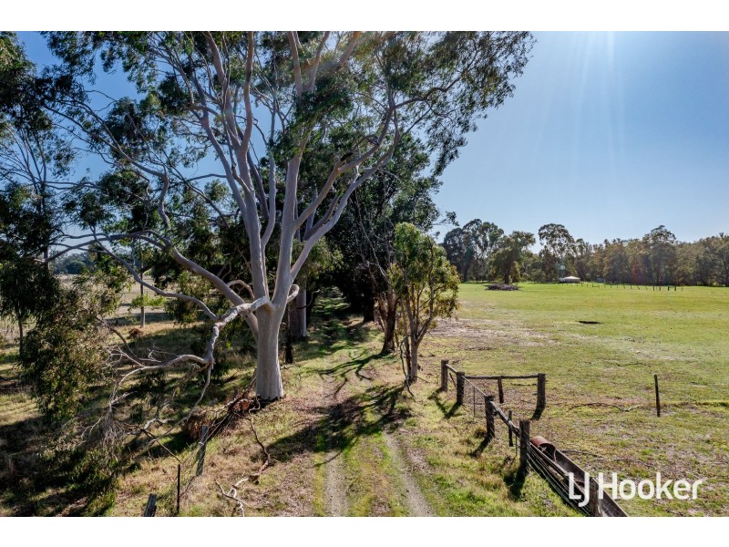 482 Gull Road, Serpentine WA 6125