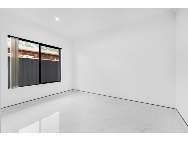 8 Llorens Way, Southern River WA 6110