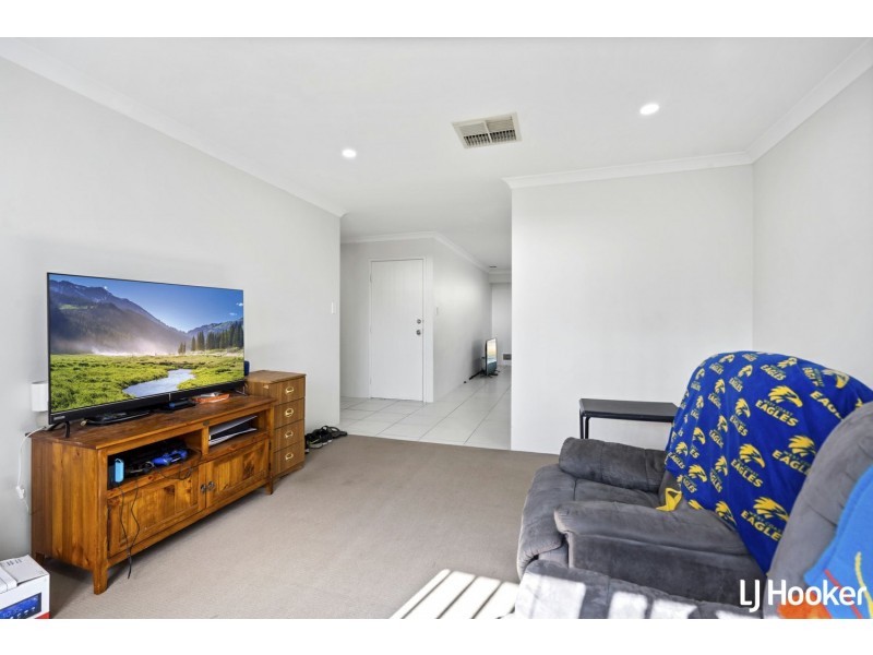 32 Somerford Promenade, Wellard WA 6170