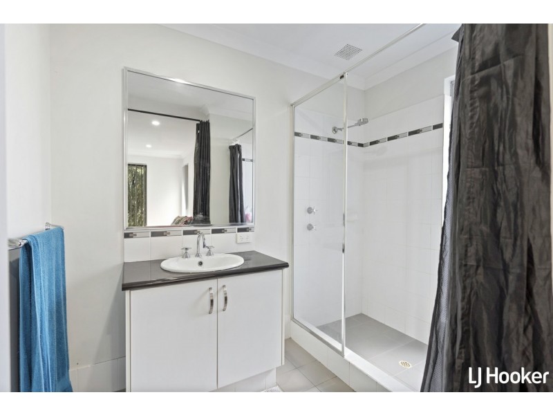 32 Somerford Promenade, Wellard WA 6170