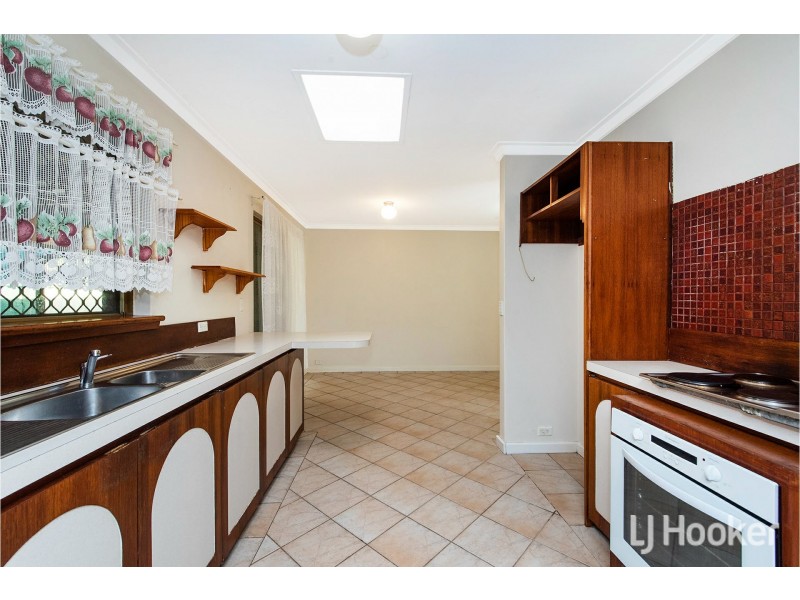 27 Crandon Street, Gosnells WA 6110