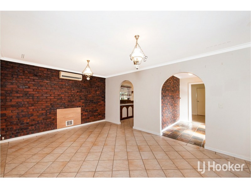 27 Crandon Street, Gosnells WA 6110