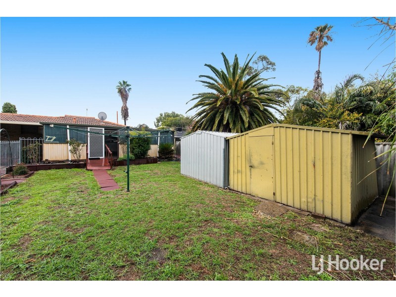 27 Crandon Street, Gosnells WA 6110