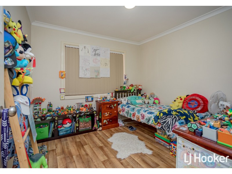 24 Ballina Way, Armadale WA 6112