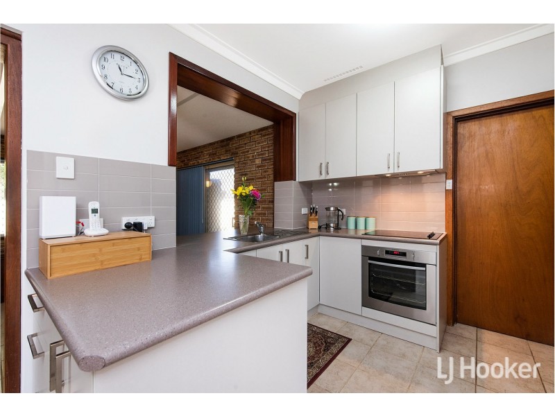 10 Anderson Way, Thornlie WA 6108