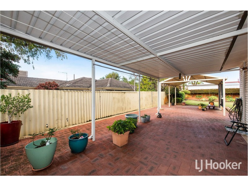 10 Anderson Way, Thornlie WA 6108