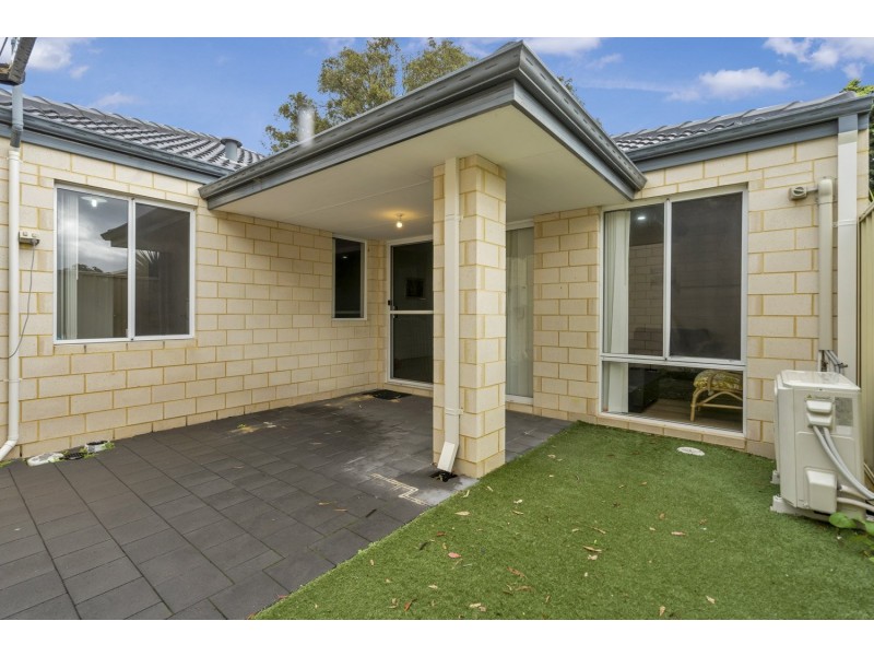 28B Lyrebird Way, Thornlie WA 6108