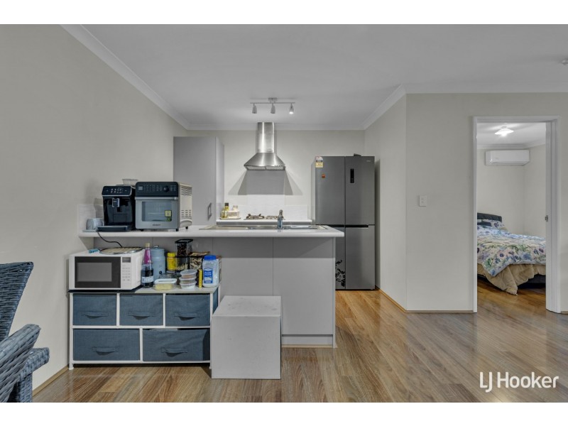 28C Lyrebird Way, Thornlie WA 6108