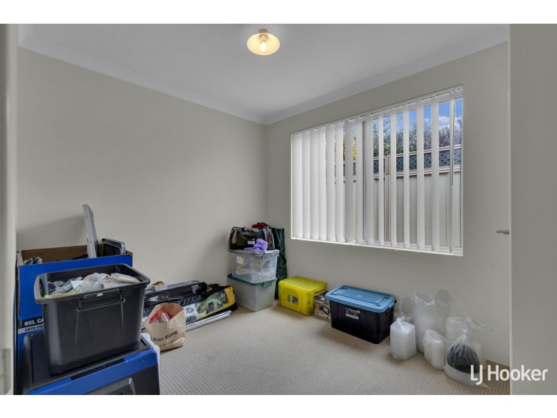 28C Lyrebird Way, Thornlie WA 6108