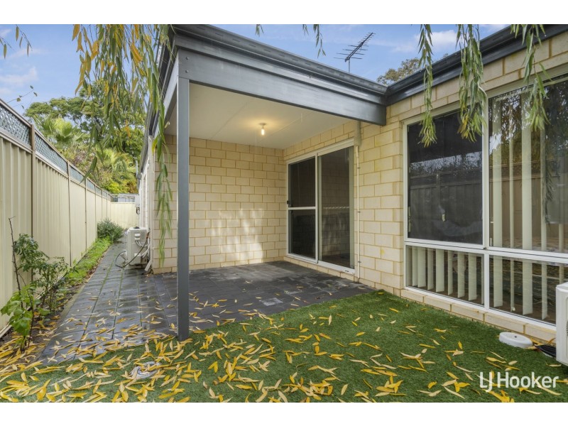 28C Lyrebird Way, Thornlie WA 6108