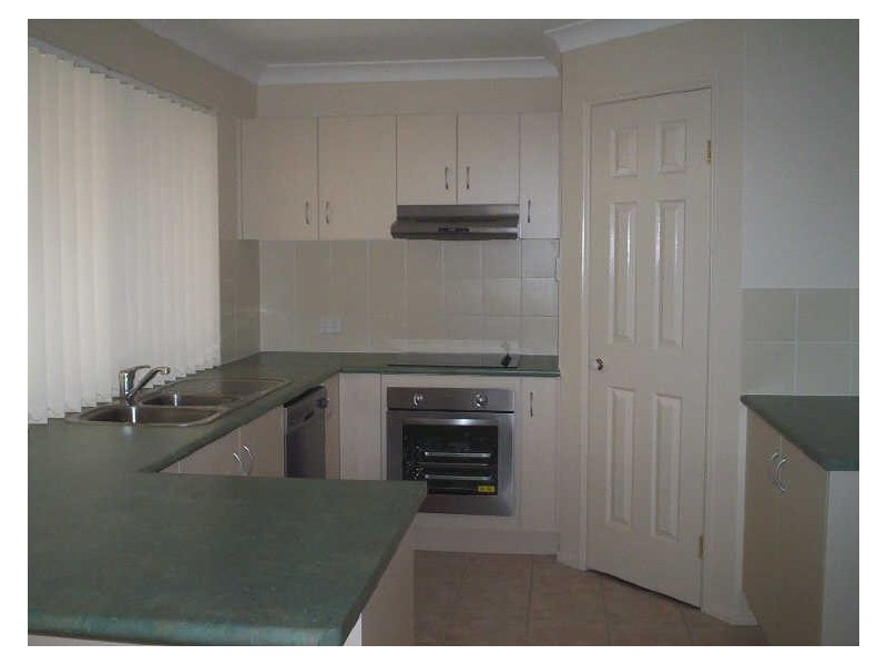 6 Woodswallow Place, Bellbowrie QLD 4070