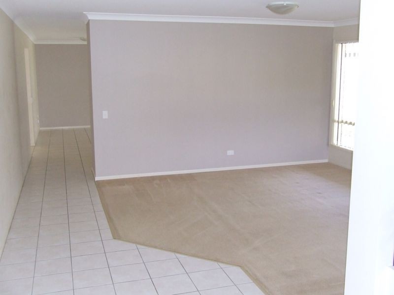 8 Malanda Court, North Lakes QLD 4509