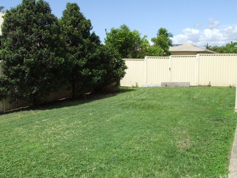 8 Greenway Place, Deception Bay QLD 4508