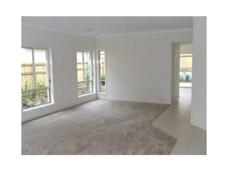 1 Pressland Street, Carseldine QLD 4034