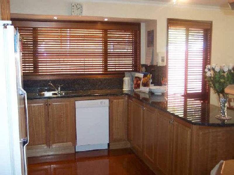 28 Sinatra Crescent, Mcdowall QLD 4053