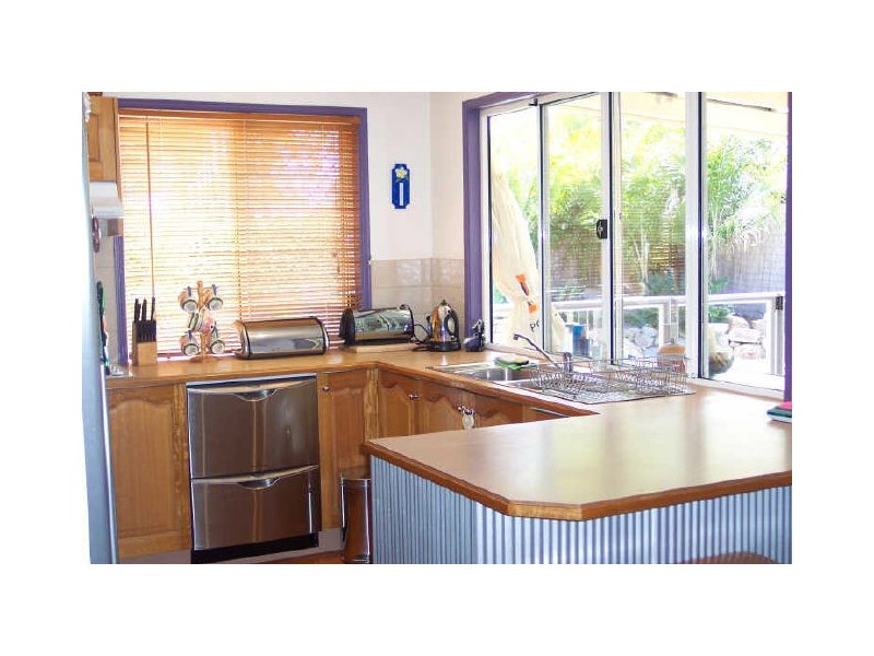 64 Blackwood Drive, Ferny Hills QLD 4055