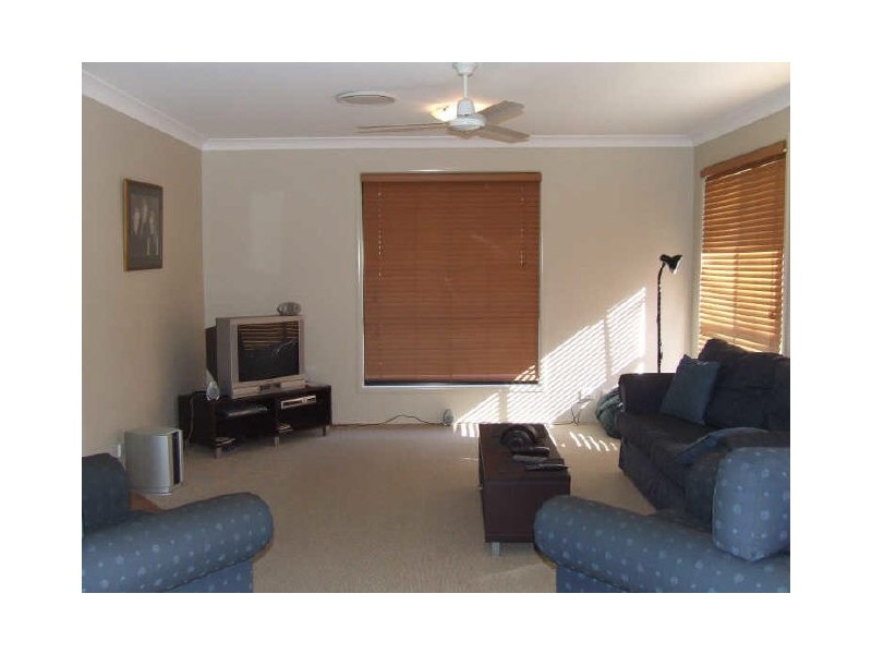 2 Cabarita Crescent, Eatons Hill QLD 4037