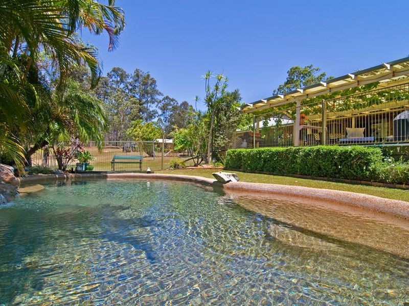 1 Pinecone Court, Bunya QLD 4055