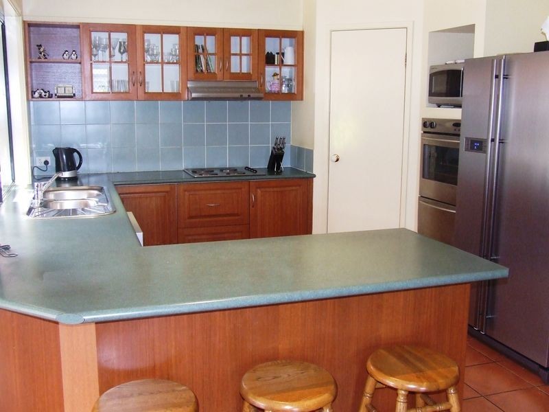 15 Van Dyke Crescent, Mcdowall QLD 4053