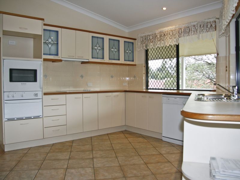 22 Wivenhoe Avenue, Albany Creek QLD 4035