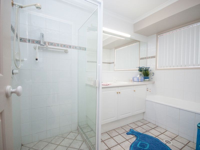 40 Redford Crescent, Mcdowall QLD 4053