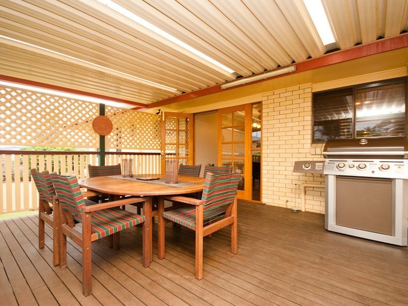 7 Warringah, Everton Park QLD 4053