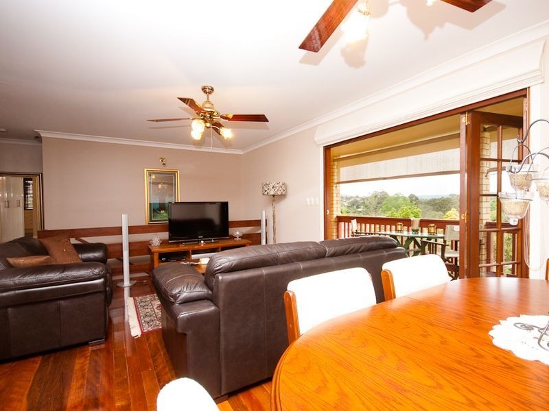 7 Warringah, Everton Park QLD 4053