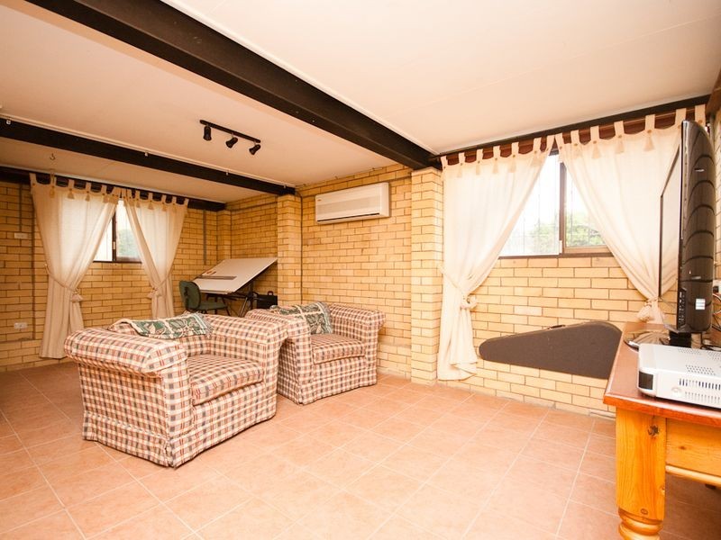 7 Warringah, Everton Park QLD 4053