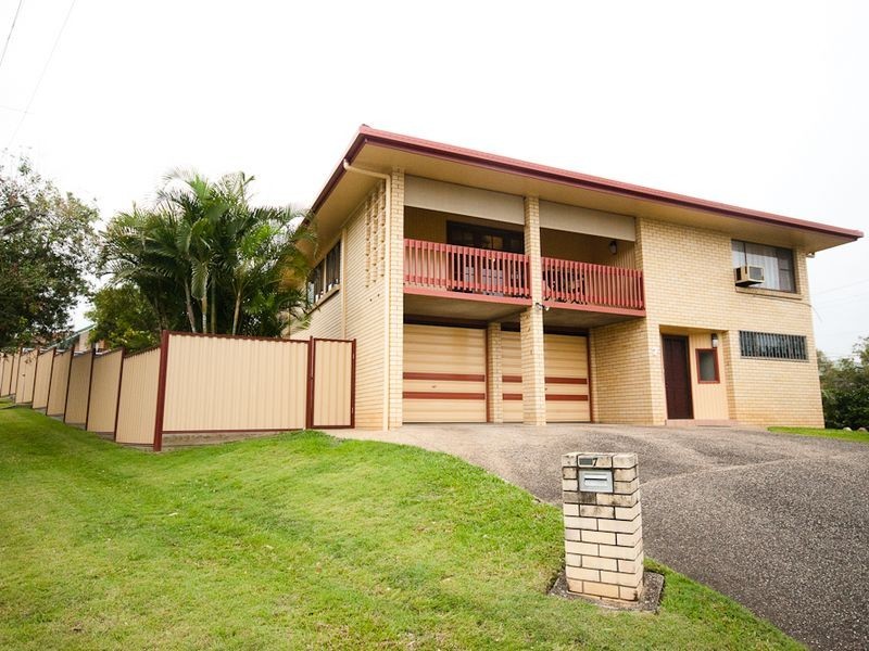 7 Warringah, Everton Park QLD 4053