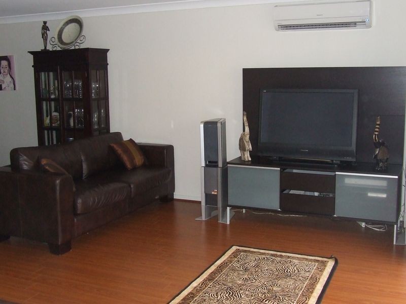 12 Kyeamba Close, Upper Kedron QLD 4055
