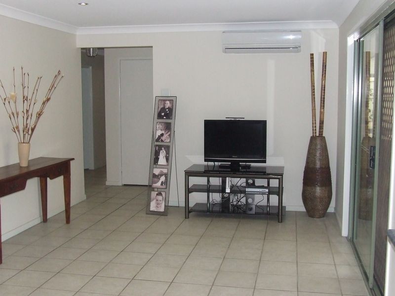 12 Kyeamba Close, Upper Kedron QLD 4055