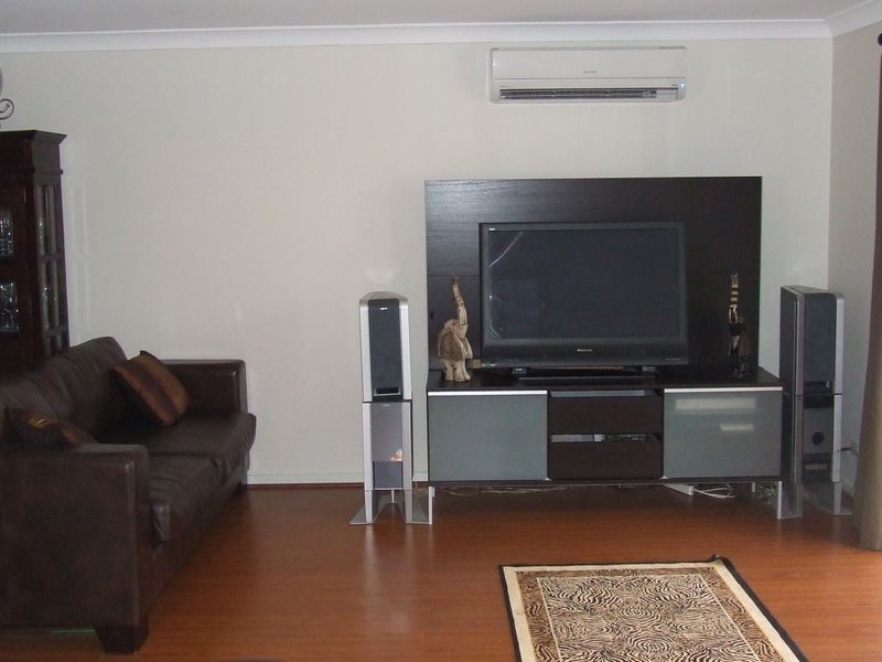 12 Kyeamba Close, Upper Kedron QLD 4055