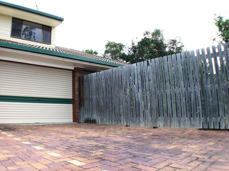 68 Quinnia Court, Ferny Hills QLD 4055
