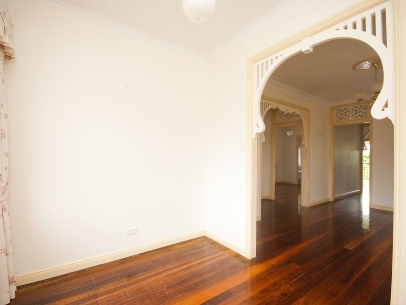 42 Garnet Street, Scarborough QLD 4020